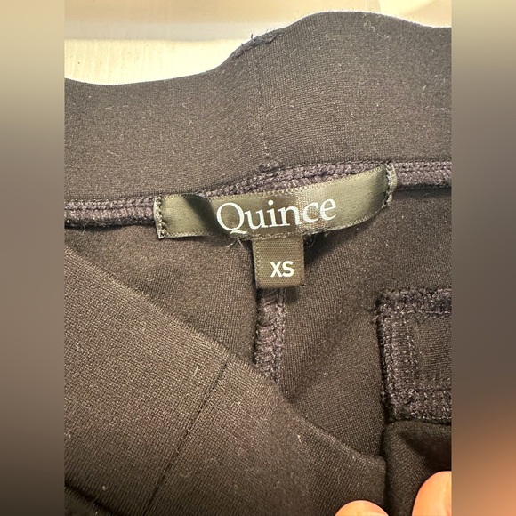 Quince Ultra-Stretch Ponte Pintuck Ankle
Pant Black Size Extra Small - Picture 4 of 4